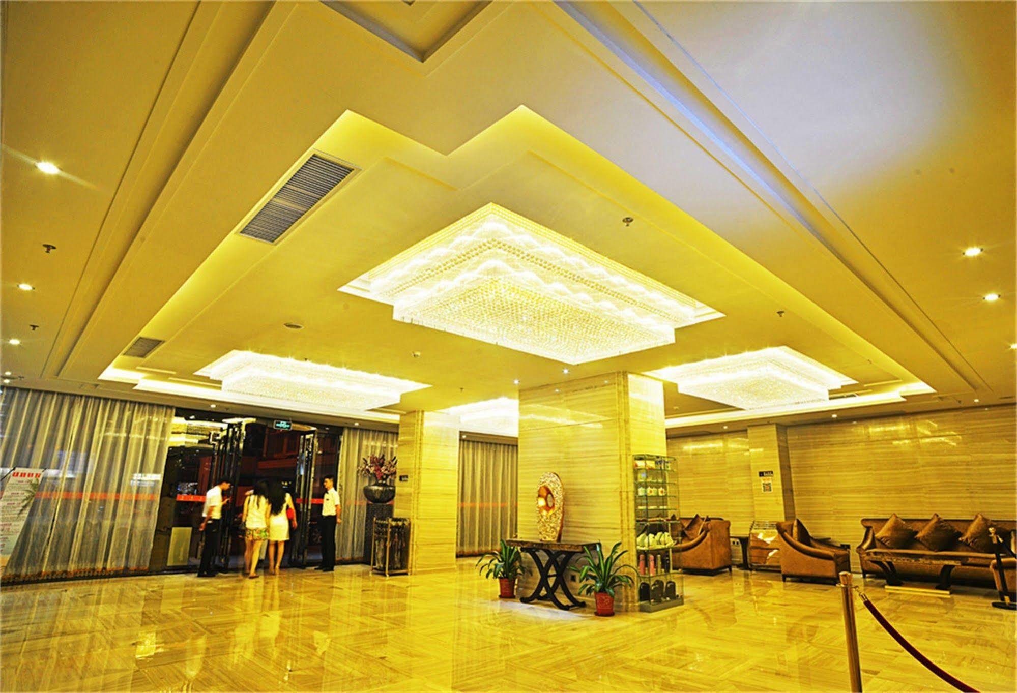 V8 Hotel Train Station Guangzhou Buitenkant foto