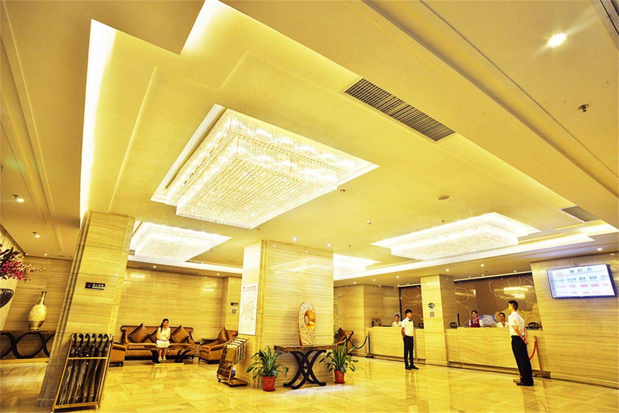 V8 Hotel Train Station Guangzhou Buitenkant foto